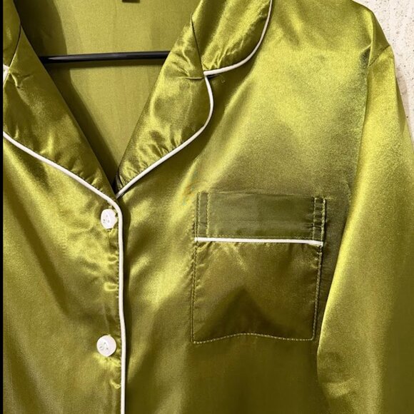 Olive Green Satin Pajama Set with White Piping – Size L - Picture 8 of 11